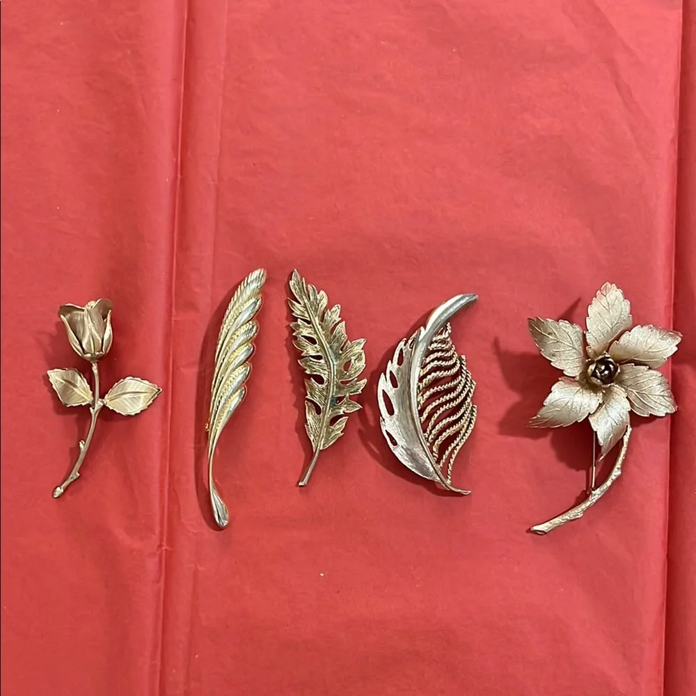 Vintage Gold-Tone Brooch Set